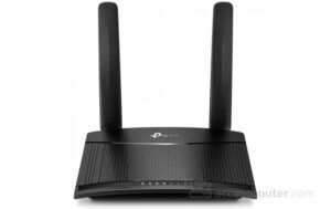 Router TP-Link TL-MR100 negro con las dos antenas de la tarjeta SIM
